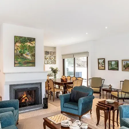 Forty Pine Trees Villa *