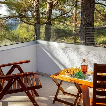 Forty Pine Trees Villa Platres