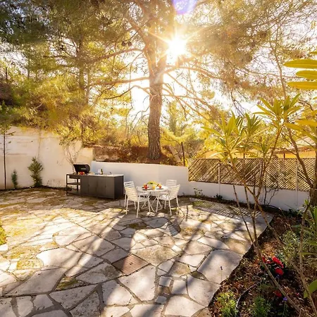 Forty Pine Trees Villa *