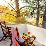 Villa Forty Pine Trees *