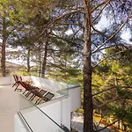 Villa Forty Pine Trees