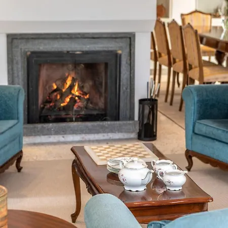 Forty Pine Trees * 普拉特斯