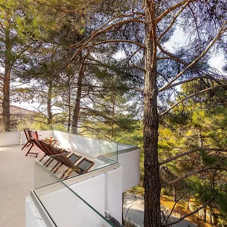 别墅 Forty Pine Trees