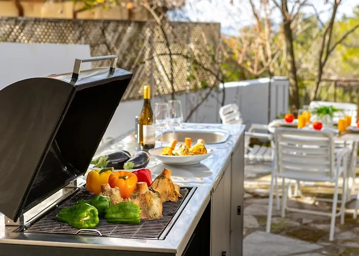 Forty Pine Trees Vila