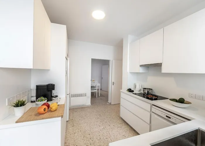 Forty Pine Trees Platres