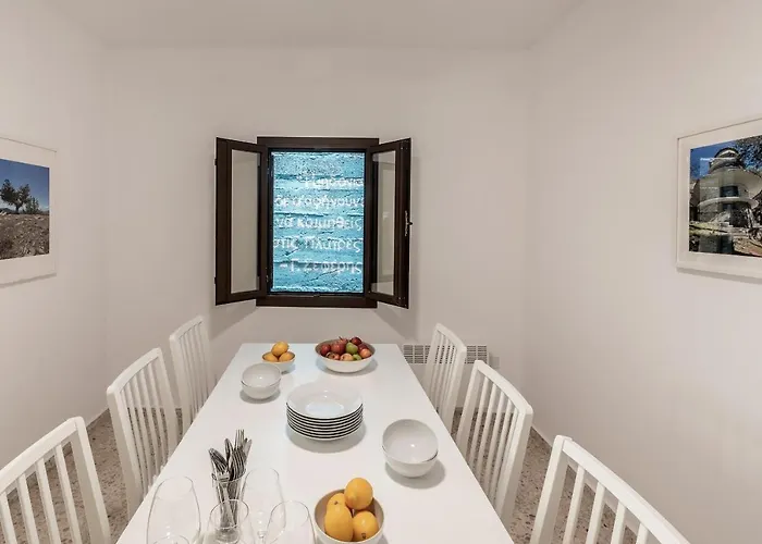 Forty Pine Trees Villa *